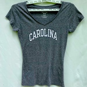 Blue 84 UNC Tarheels heathered dark grey ladies short sleeve V-neck T-shirt sz L